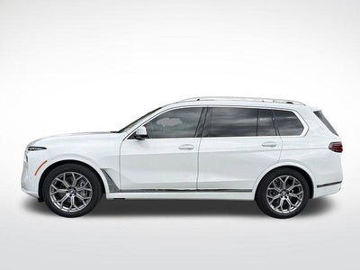 2025 BMW X7 xDrive40i
