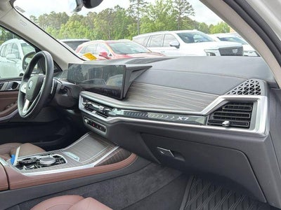 2025 BMW X7 xDrive40i