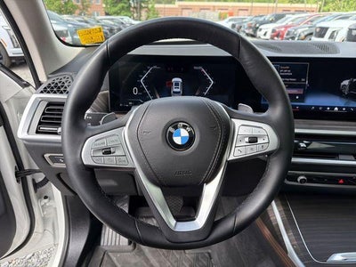 2025 BMW X7 xDrive40i