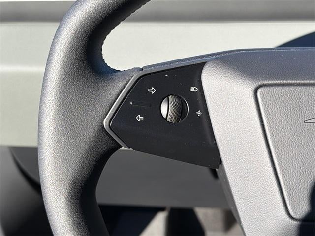 2025 Tesla Cybertruck Base