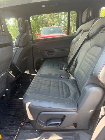 2025 RIVIAN R1S Premium