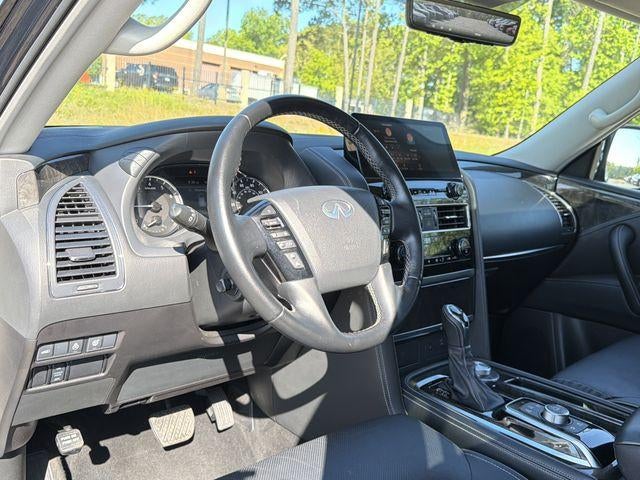 2024 INFINITI QX80 LUXE