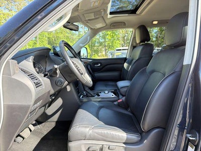 2024 INFINITI QX80 LUXE