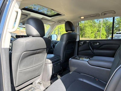 2024 INFINITI QX80 LUXE