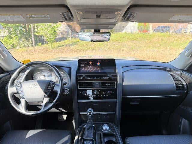 2024 INFINITI QX80 LUXE