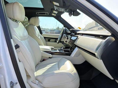 2023 Land Rover Range Rover SE