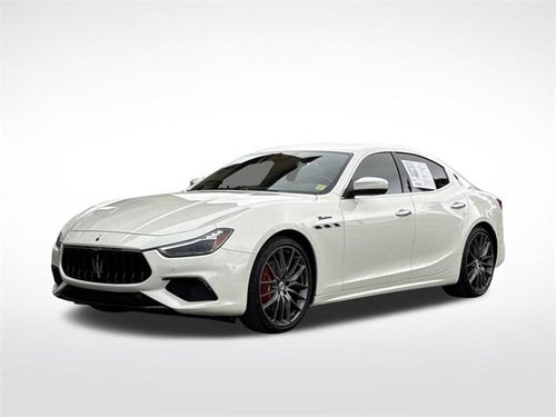 2022 Maserati Ghibli Modena Q4