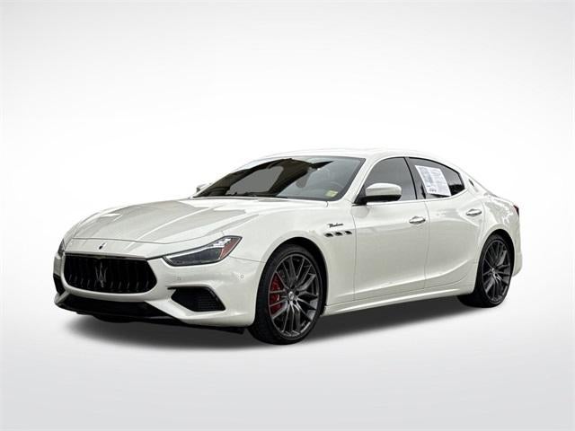 2022 Maserati Ghibli Modena Q4