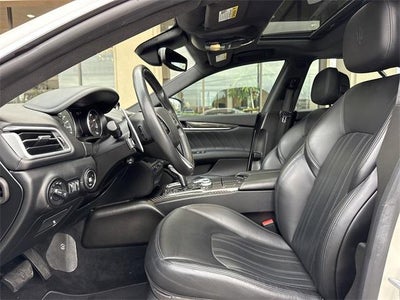 2022 Maserati Ghibli Modena Q4