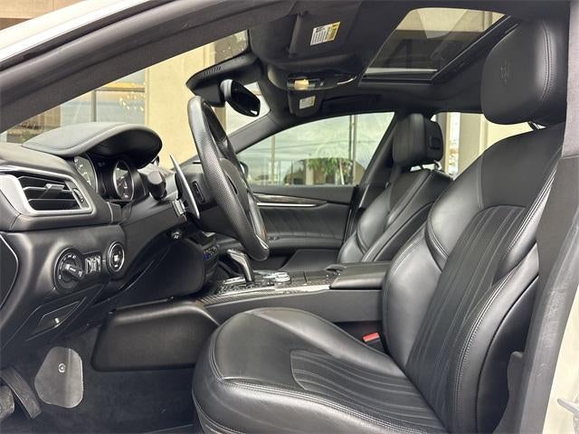 2022 Maserati Ghibli Modena Q4