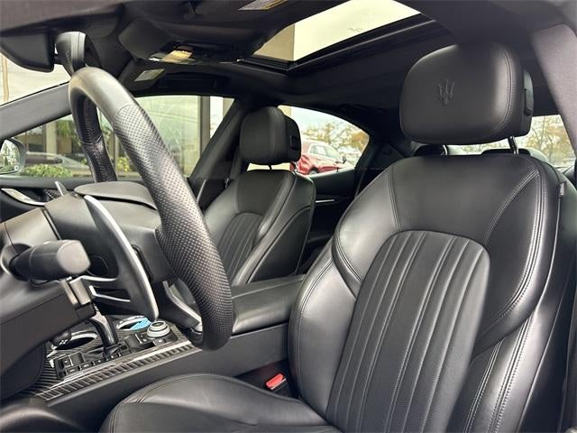 2022 Maserati Ghibli Modena Q4