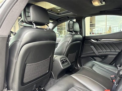 2022 Maserati Ghibli Modena Q4