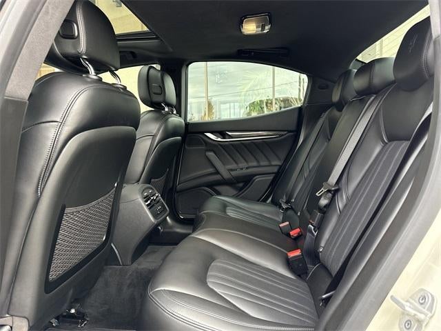 2022 Maserati Ghibli Modena Q4