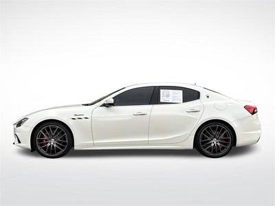 2022 Maserati Ghibli Modena Q4