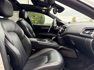 2022 Maserati Ghibli Modena Q4
