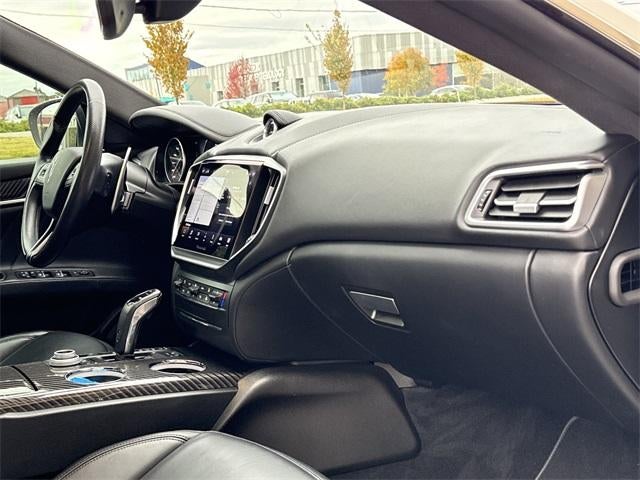 2022 Maserati Ghibli Modena Q4