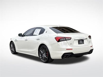 2022 Maserati Ghibli Modena Q4