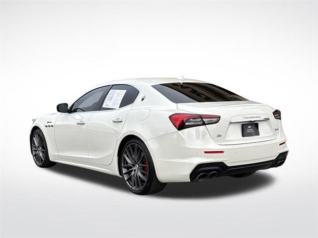 2022 Maserati Ghibli Modena Q4