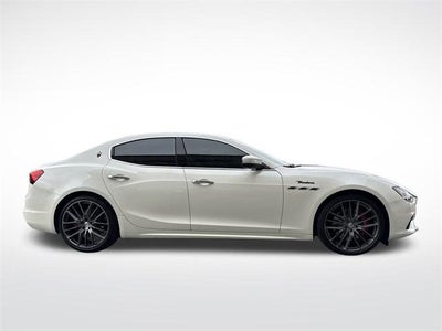 2022 Maserati Ghibli Modena Q4